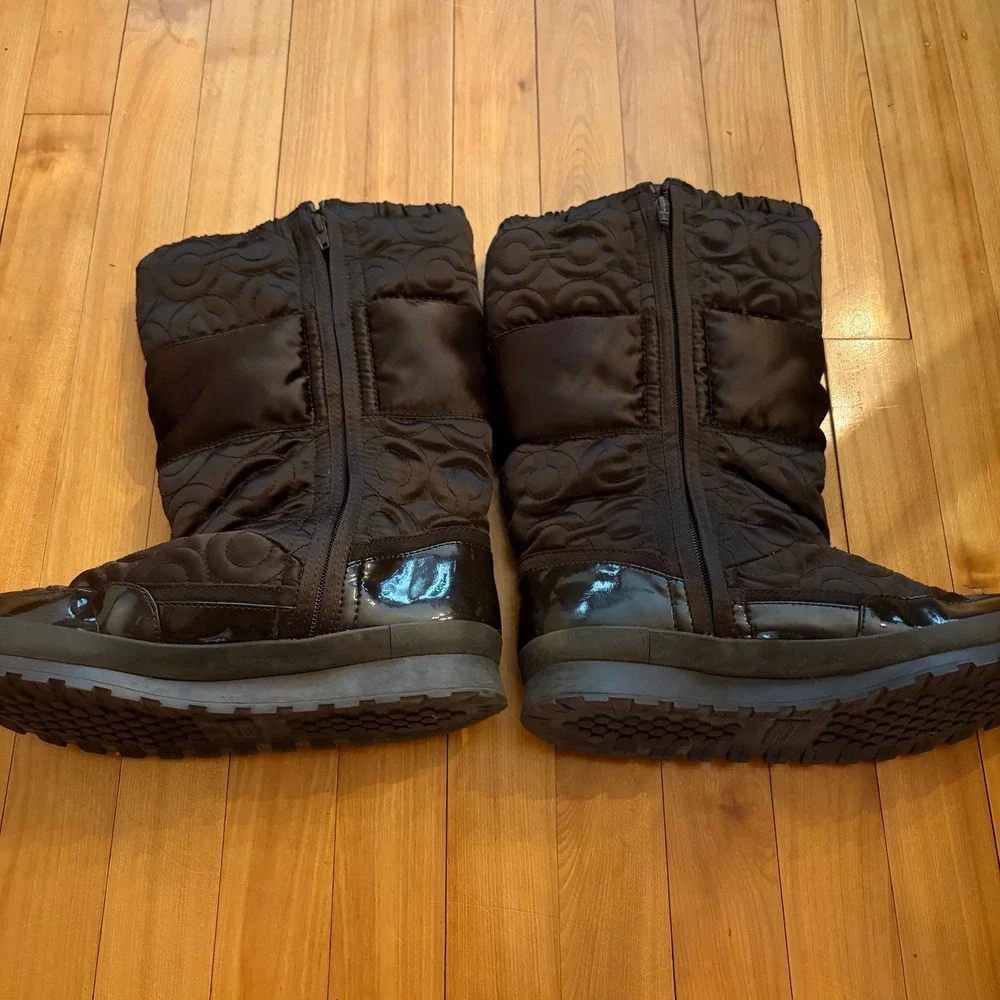 Coach Drexel Brown Quilted Signature Nylon Patent Snow Boots F2370 Womens 11B